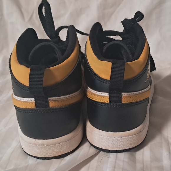 2Y Air Jordan 1 - Picture 4 of 13